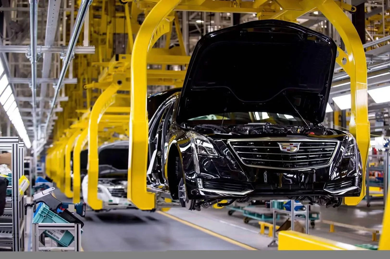 Şanghay'daki Binalar İçin Sistem GM Cadillac